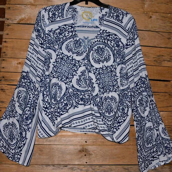 Blue Life blue and white long sleeve blouse size small - Picture 1 of 10